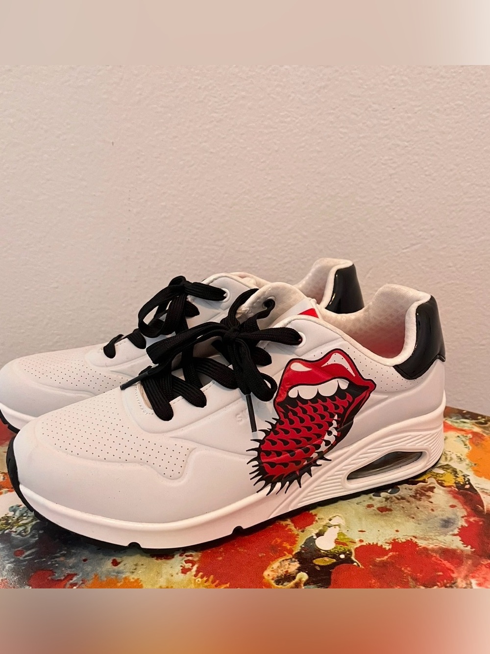 🔥 Brand New Skechers Sneakers – Custom “Lips & Spikes” Design 🔥